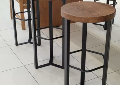 Mobilier tabouret métal et bois sur mesure